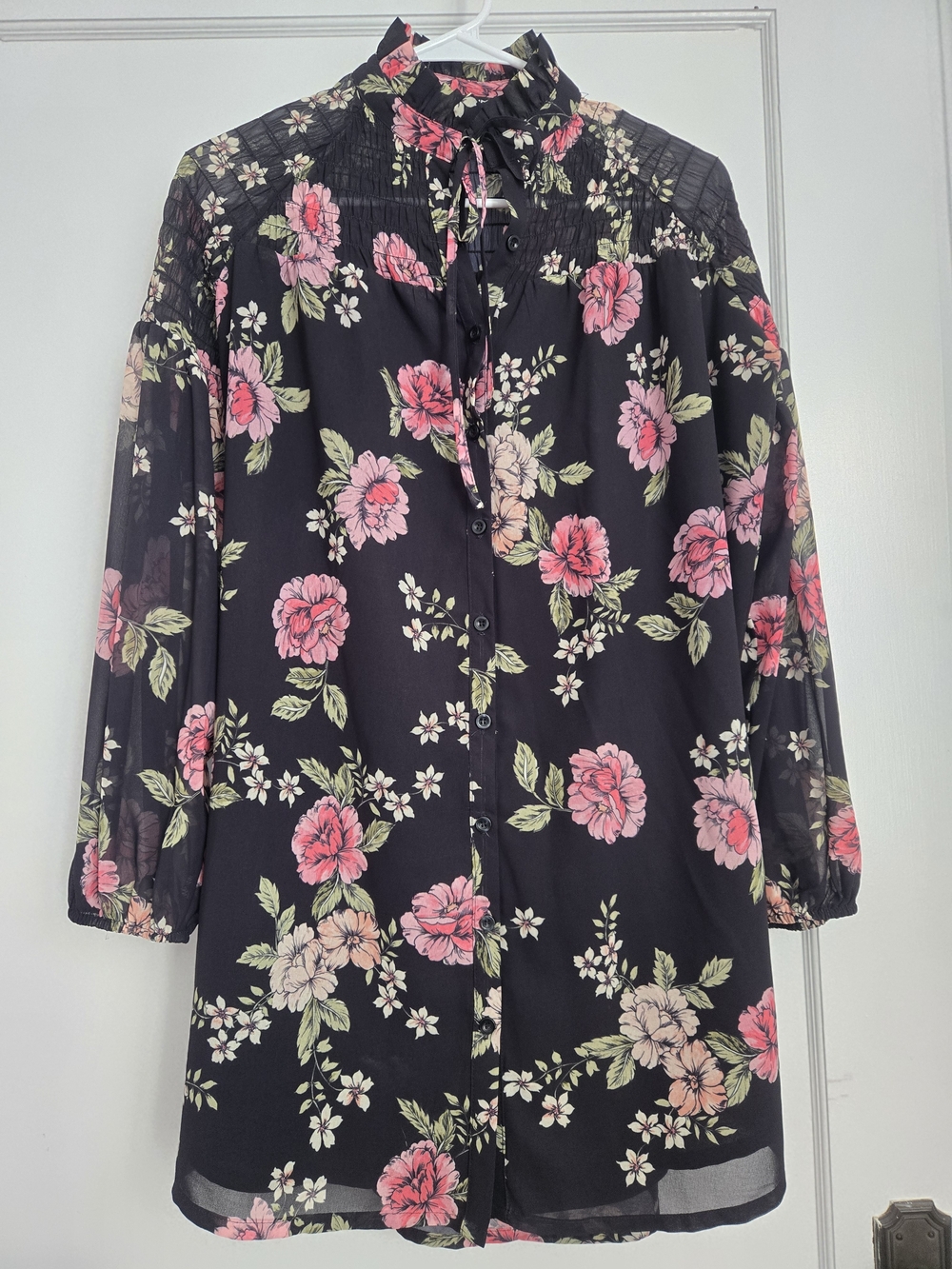 Yumi Kim Black Floral Button-Front Blouse with Tie Neck